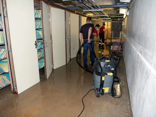 Angers : la maternité du CHU inondée, la prise en charge se...